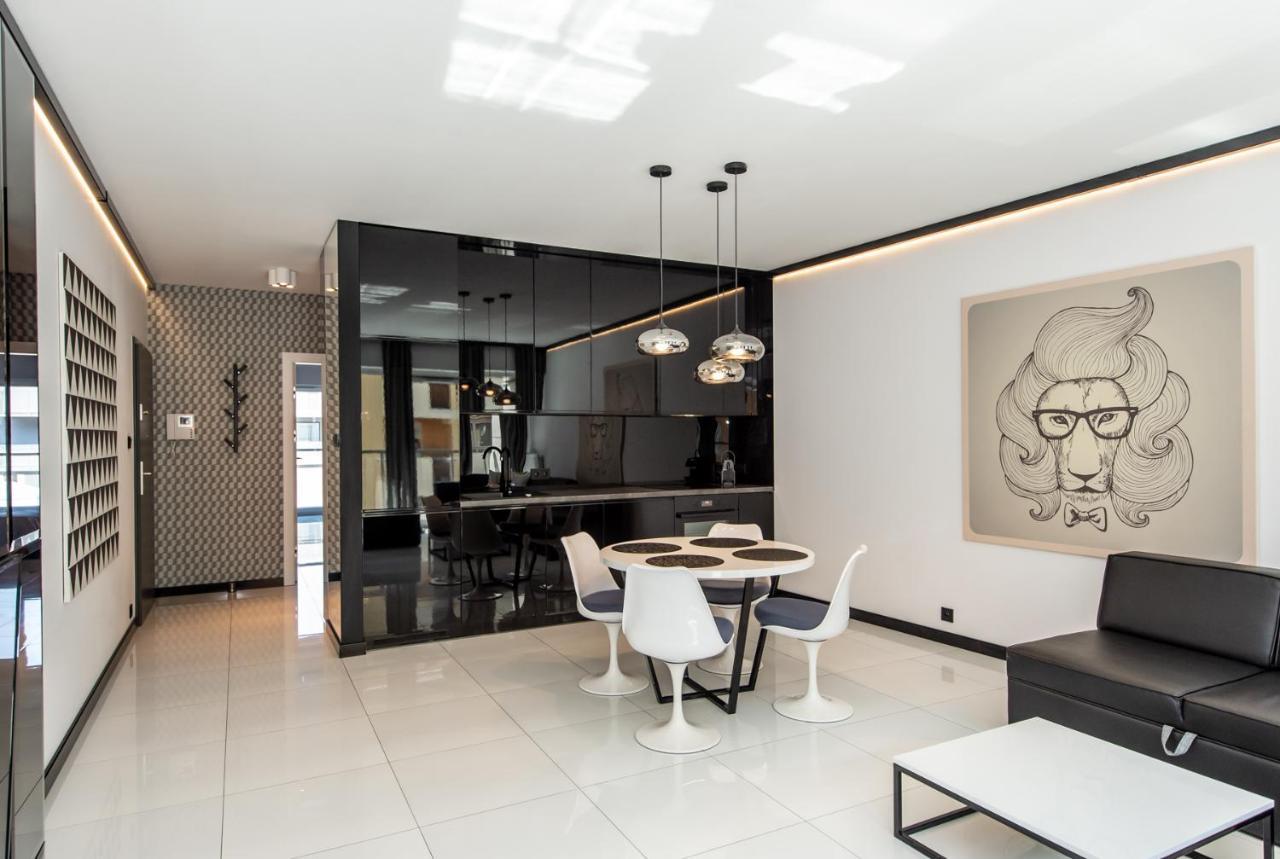 Super-Apartamenty Presidential Suite Poznań Exteriör bild